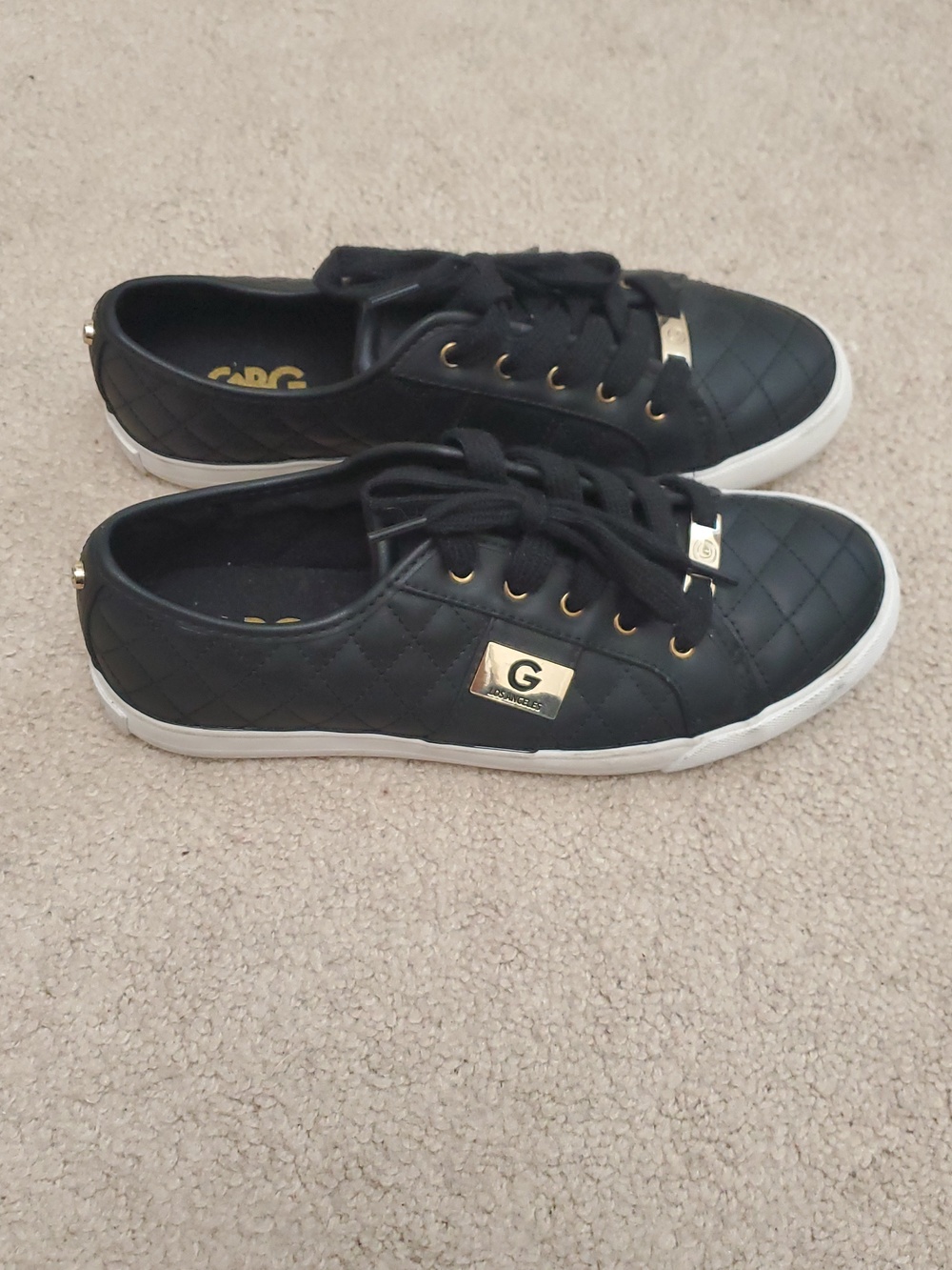 Guess Sneakers Size 8 1/2M - Picture 3 of 12